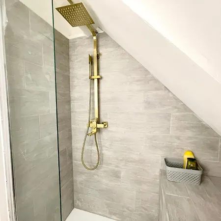 La Aloha, Elegant & Cosy بوفيه