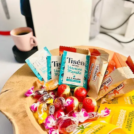 La Aloha, Elegant & Cosy بوفيه